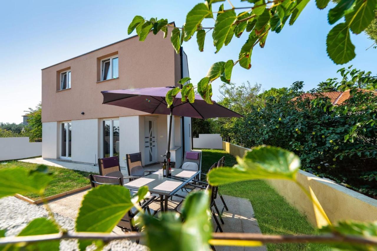 Villa Kuca Za Odmor Natali Nin Exterior foto